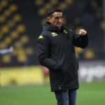 Κλειστά χαρτιά, ελάχιστα ερωτηματικά