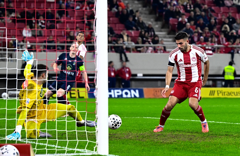 Στο 4-0 ο Ολυμπιακός τον Ηρακλή στο ημίχρονο (vids)