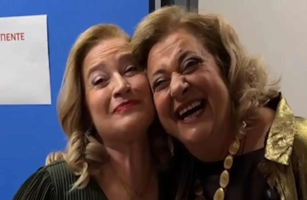 Reunion «Στο παρά πέντε»: Η Ζουμπουλία συναντά τη συμπεθέρα της στα καμαρίνια (vid)