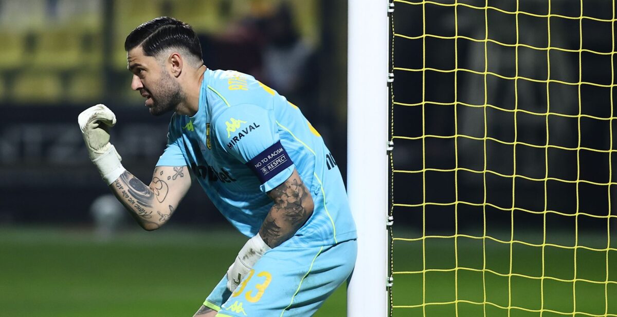 Η μεγάλη απόκρουση του Αθανασιάδη στο φινάλε του αγώνα (vid)