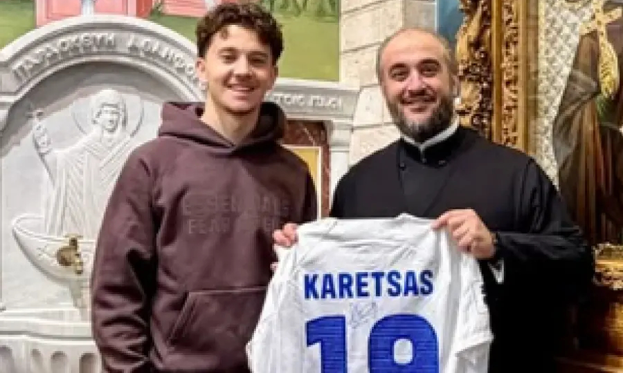 Ο Καρέτσας χάρισε τη φανέλα του σε εκκλησία της Μενεμένης
