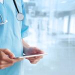 Γιατρός έπαθε εγκεφαλικό μέσα στο νοσοκομείο