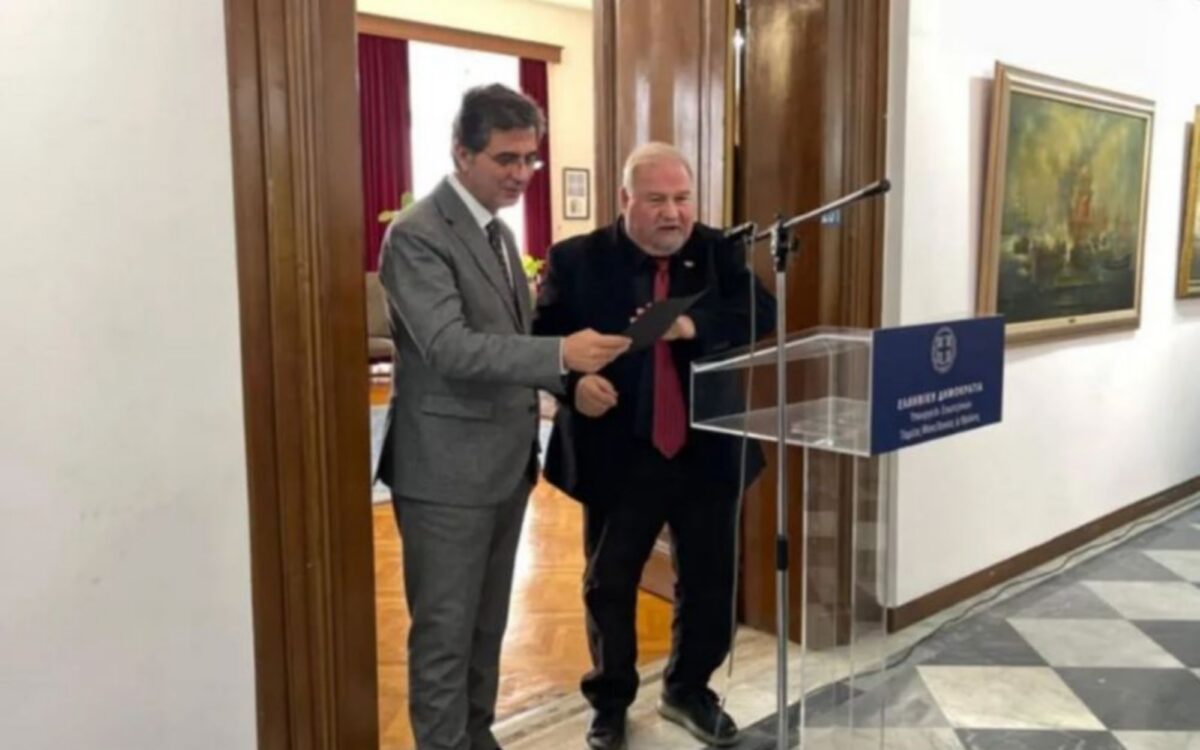 Θεσσαλονίκη: Λεύκωμα με απόρρητο αρχείο του 1821 στο ΥΜΑΘ