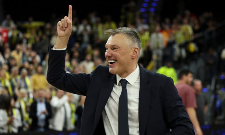 Γιασικεβίτσιους: «Συμφώνησε για 2+1 χρόνια με τη Φενέρ»