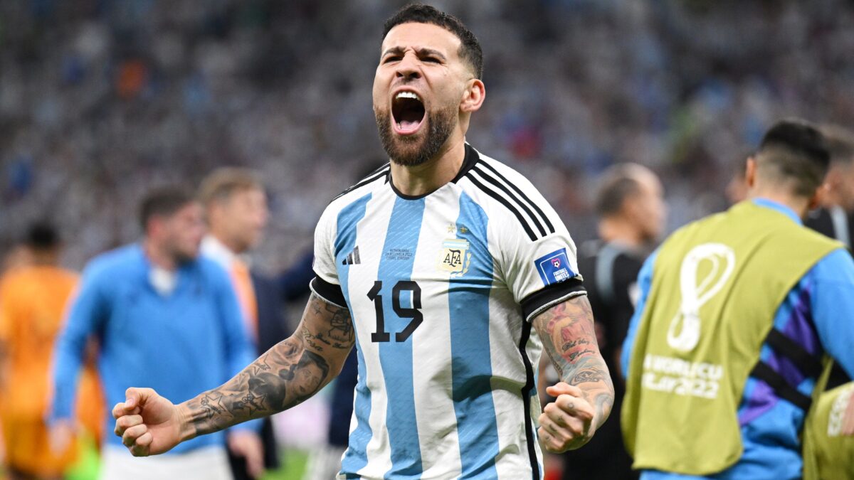 Μπαρτσελόνα: Οι αμυντικοί που κοιτάζει ο Φλικ μετά τα προβλήματα Κρίστενσεν – Αραούχο