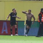 Στα… δύο μετά από 2,5 μήνες