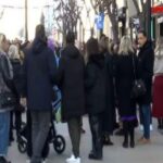 Σε εορταστικούς ρυθμούς κινήθηκε η αγορά της Θεσσαλονίκης (vid)