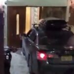 Σοκ στη Νέα Υόρκη, αμάξι έπεσε σε συναγωγή!