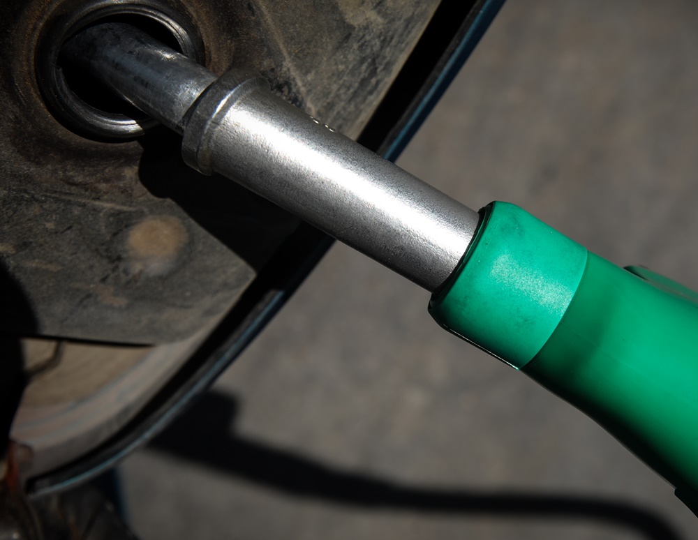 Οδηγός έβαλε 50 ευρώ βενζίνη και έφυγε χωρίς να πληρώσει (vid)