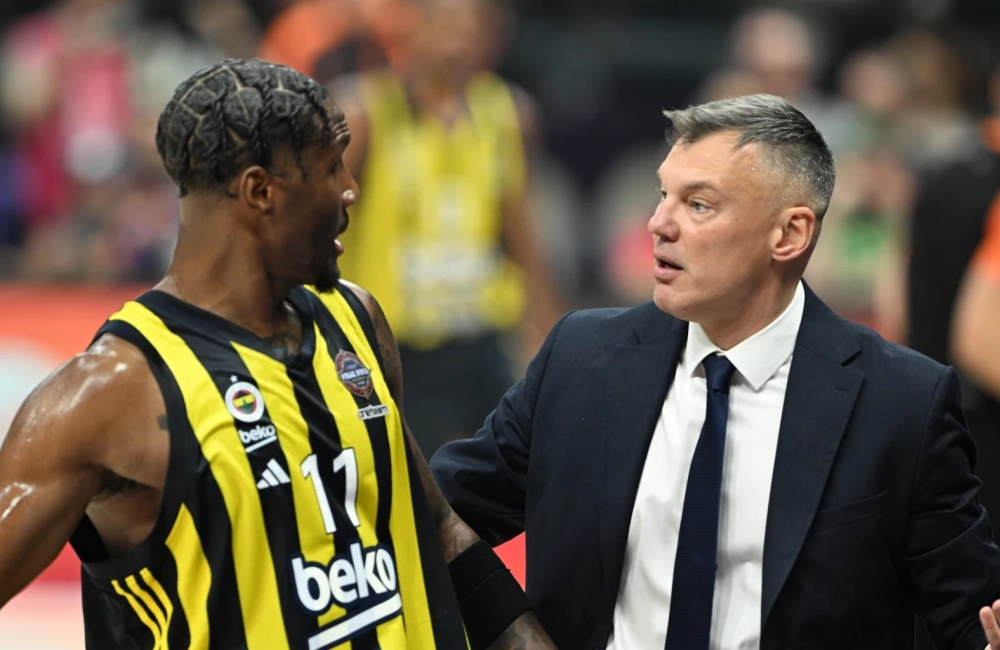 Ο Χέιζ-Ντέιβις ετοίμασε βαλίτσες… όχι για Ευρώπη