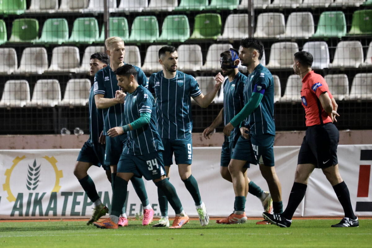 Με Όζμπλοτ στην κορυφή ο Λεβαδειακός