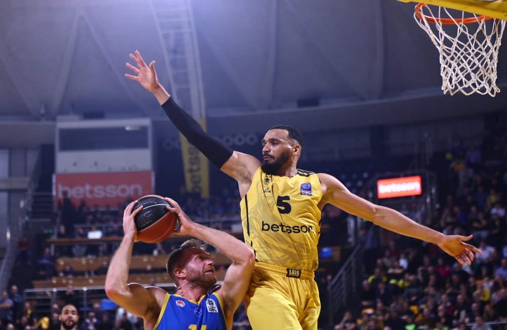 Οι διαιτητές του ΑΡΗΣ Betsson-Περιστέρι (vid)