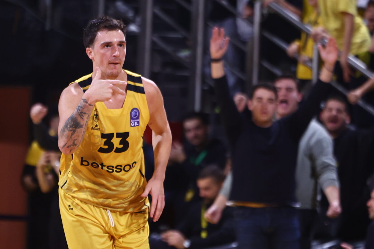 ΑΡΗΣ Betsson – Ολυμπιακός: Συνεχόμενα τρίποντα από τους Κιτρινόμαυρους (vid)