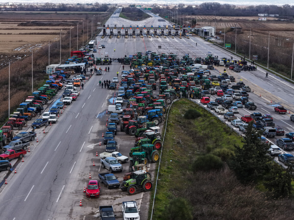 Η αλλαγή στάσης των…σκληρών αγροτών και η συνάντηση με τον Μητσοτάκη