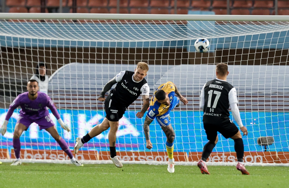 ΟΦΗ-Αστέρας Τρίπολης 2-0: Προβάδισμα στο ημίχρονο για τους Κρητικούς (vids)