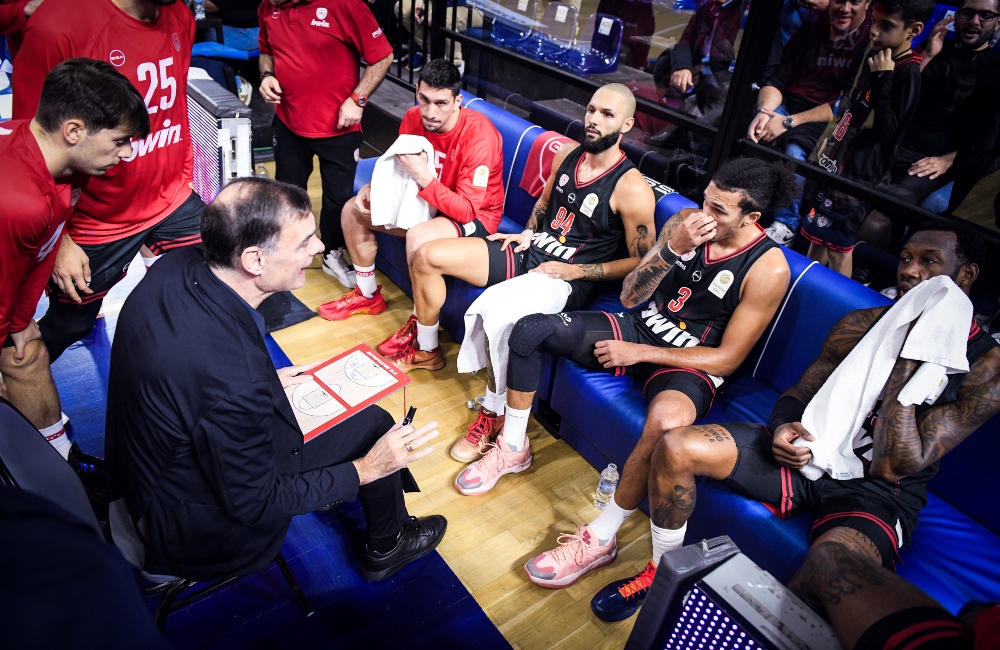 «Αρπάχτηκαν» Μπαρτζώκας και Λυκογιάννης-Δέχτηκαν από μία τεχνική ποινή (vid)