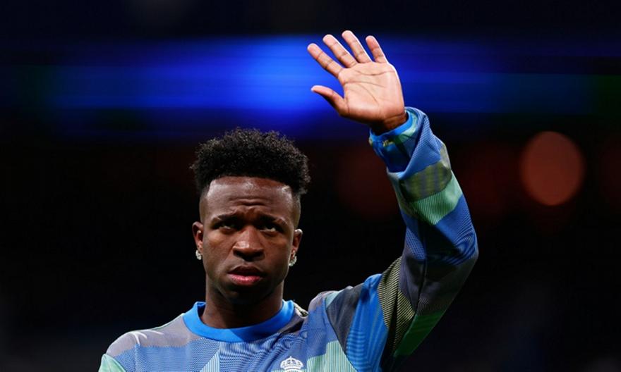 Βινίσιους: «Nα μείνω για πολύ καιρό στη Ρεάλ»