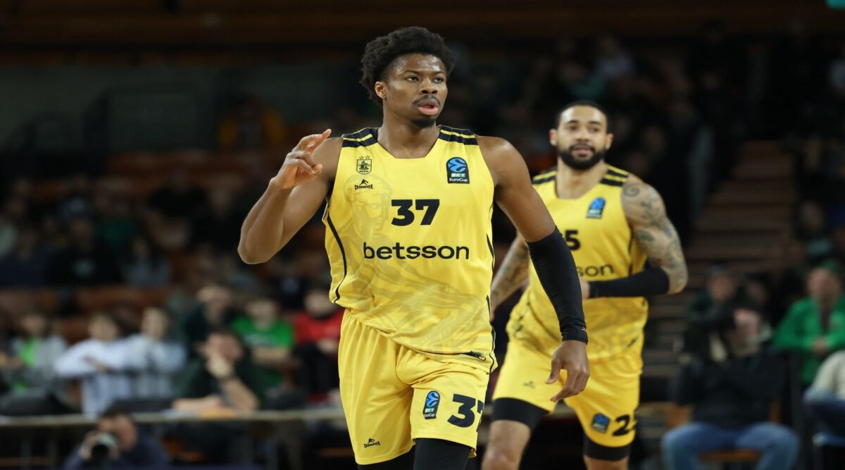 Το κάρφωμα του Αντετοκούνμπο (vid)