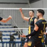 H “κιτρινόμαυρη” αφίσα εν όψει Πανερυθραϊκού (pic)