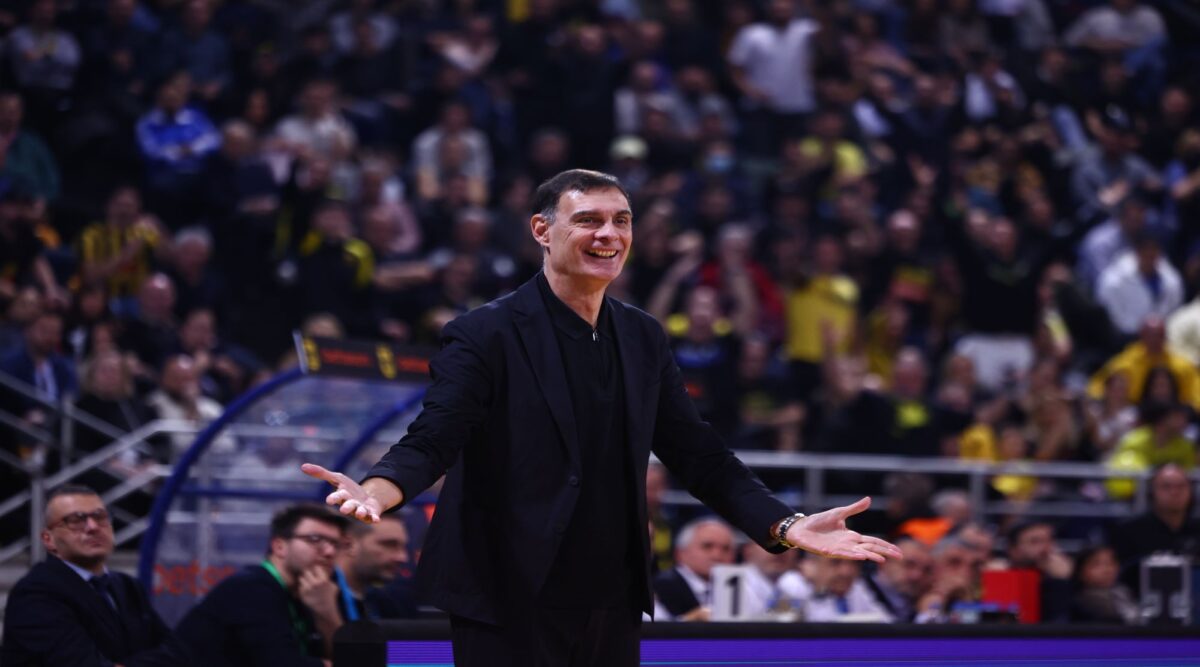 Ο Ολυμπιακός έκανε καταγγελία στη EuroLeague για τον οπαδό που επιτέθηκε στον Μπαρτζώκα