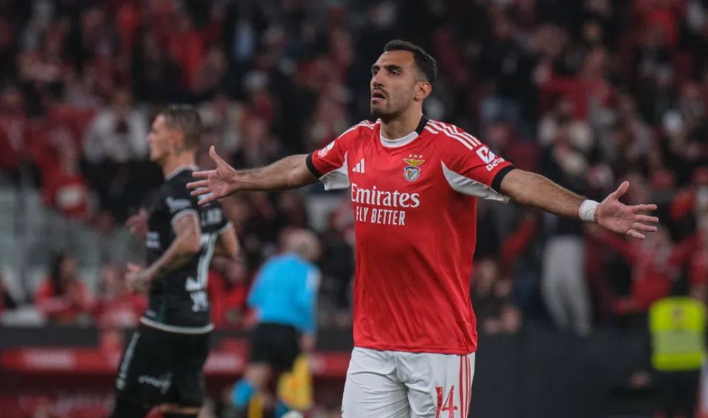 Η Αλ Χιλάλ επικοινώνησε με την Μπενφίκα για τον Παυλίδη