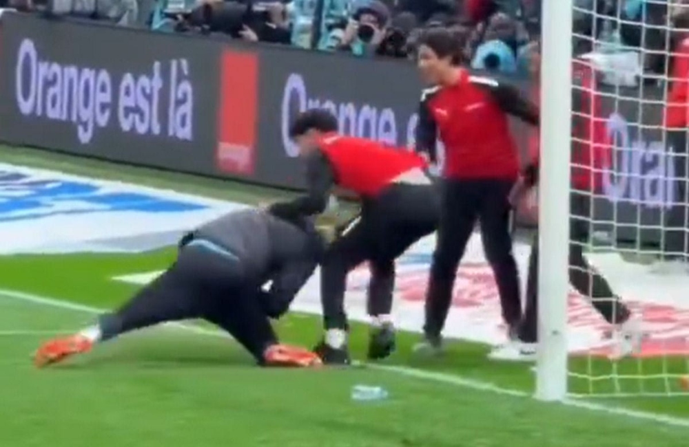 Copa Africa: Μάχη των ball boys του Μαρόκου με τον αναπληρωματικό κίπερ της Σενεγάλης (vid)