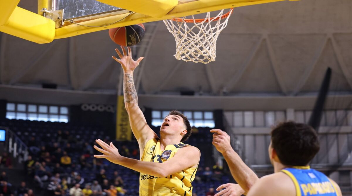 Tα στιγμιότυπα της νίκης του ΑΡΗ κόντρα στο Περιστέρι (vid)