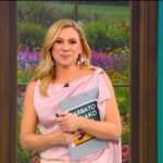 Στον… αέρα η Καραβάτου (vid)