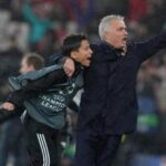 «Την άλλη μέρα με σταματούσαν όλοι»: Το ball boy της Μπενφίκα για την αγκαλιά με τον Μουρίνιο