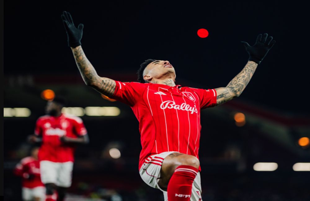 To «καθαρίζει» η Νότιγχαμ Φόρεστ (vid)