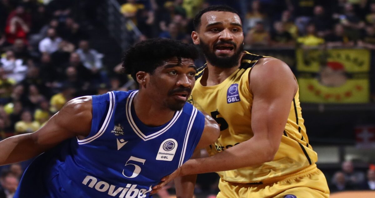 Ο Νουά πίεσε στην επαναφορά, κέρδισε κατοχή και χειροκρότημα (vid)