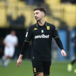 Τρεις σταθερά εκτός…