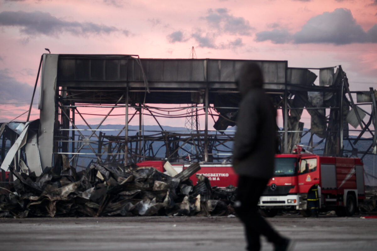 Φίλος ιδιοκτήτη «Βιολάντα»: «Μπήκε μέσα στη φωτιά για να τους σώσει» (vid)