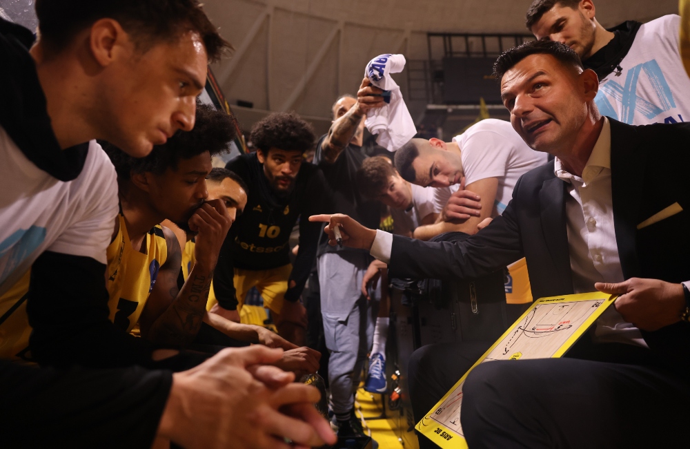 Μίλιτσιτς: «Η ομάδα δείχνει ψυχή και μαχητικό πνεύμα σε κάθε λεπτό» (vid)