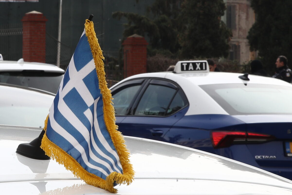 Θεσσαλονίκη: Τα ταξί τραβούν χειρόφρενο από σήμερα