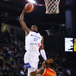 Ελλάδα-Μαυροβούνιο: Εντυπωσιακό κάρφωμα ο Αντετοκούνμπο, προβάδισμα η Εθνική (vid)