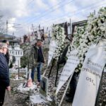Τέμπη: Πλήθος κόσμου στο σημείο του σιδηροδρομικού δυστυχήματος (vid)