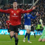 Στην τετράδα η Μάντσεστερ Γιουνάιτεντ, «διπλό» με Έβερτον