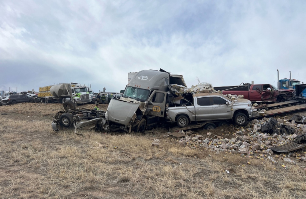 ΗΠΑ: Τέσσερις νεκροί από καραμπόλα 30 οχημάτων στο Κολοράντο (vid)