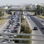 Εργασίες τοποθέτησης στηθαίων στην Εθνική Οδό Θεσσαλονίκης-Νέων Μουδανιών