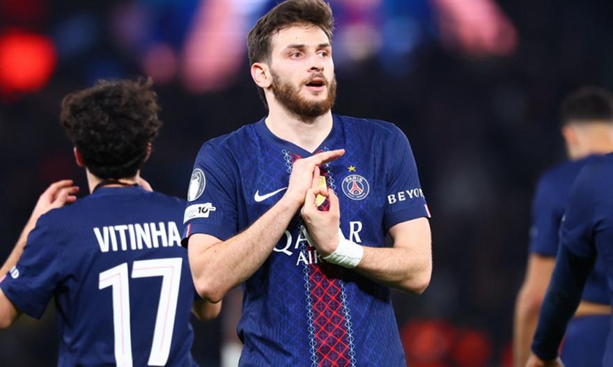 Ίδρωσε η Παρί αλλά πέρασε την Μονακό (vid)