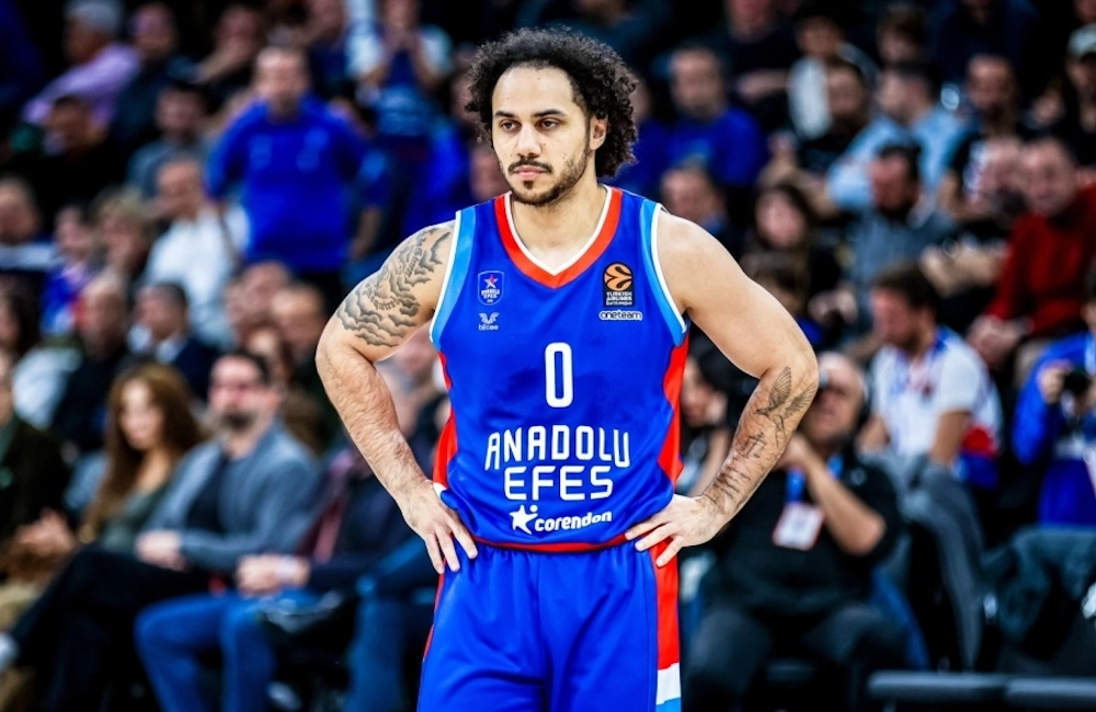 Αυτός είναι ο λόγος που δεν αγωνίζεται με Ερυθρό Αστέρα ο Λάρκιν