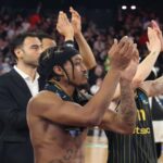 Το χειροκρότημα των παικτών προς τον κόσμο του ΑΡΗ (pics)