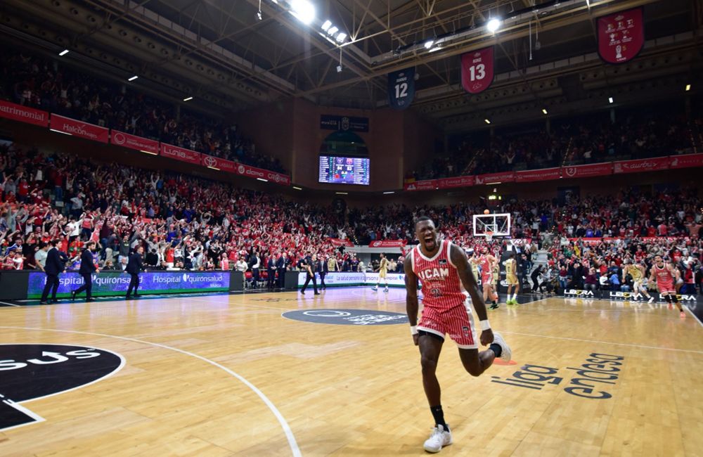 Η Μούρθια του ΝτεΤζούλιους λύγισε την Μπαρτσελόνα