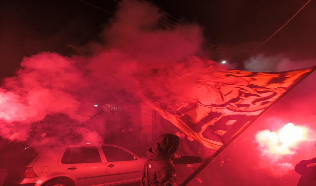 Έκαναν τη νύχτα…μέρα για τα γενέθλια του ΑΡΗ! (vid)