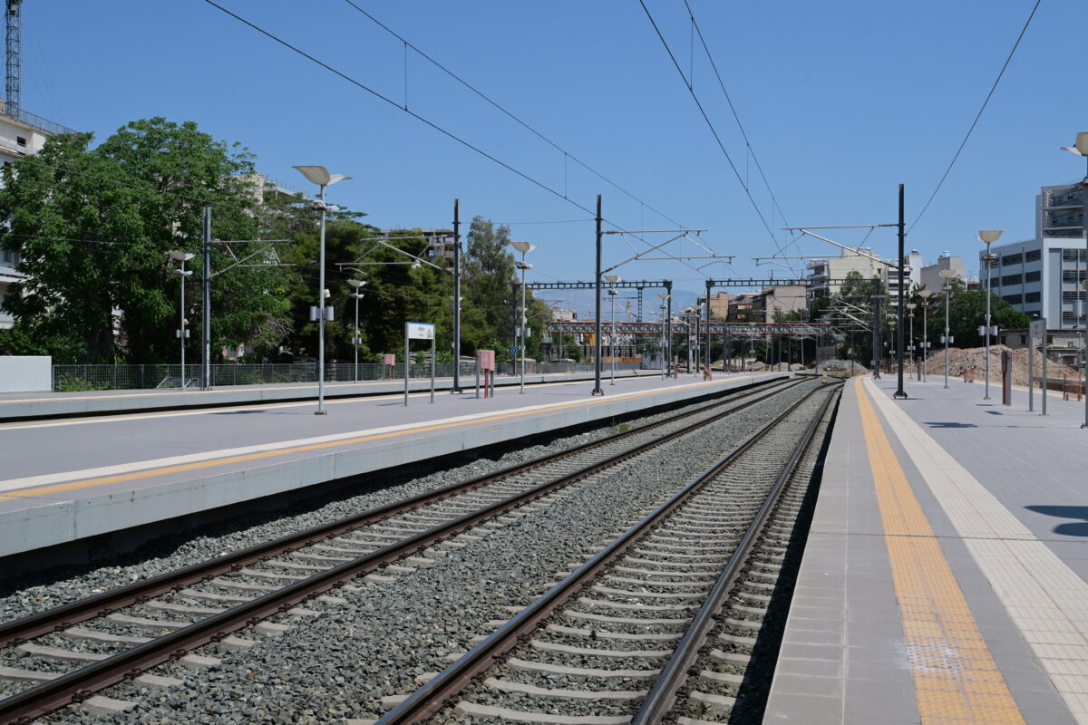 Αντίστροφη μέτρηση για τη δίκη των Τεμπών – 24ωρη απεργία στον σιδηρόδρομο