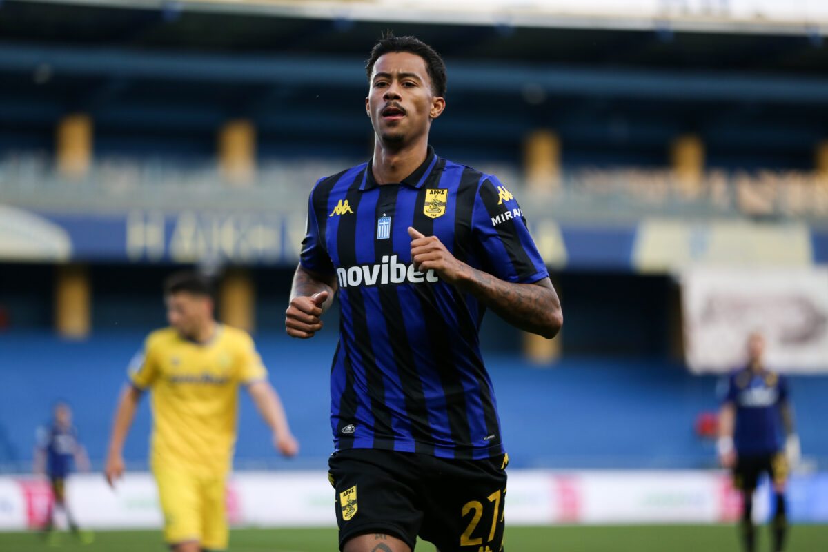 Κάτι κερδίζει, κάτι χάνει… και κάτι περιμένει