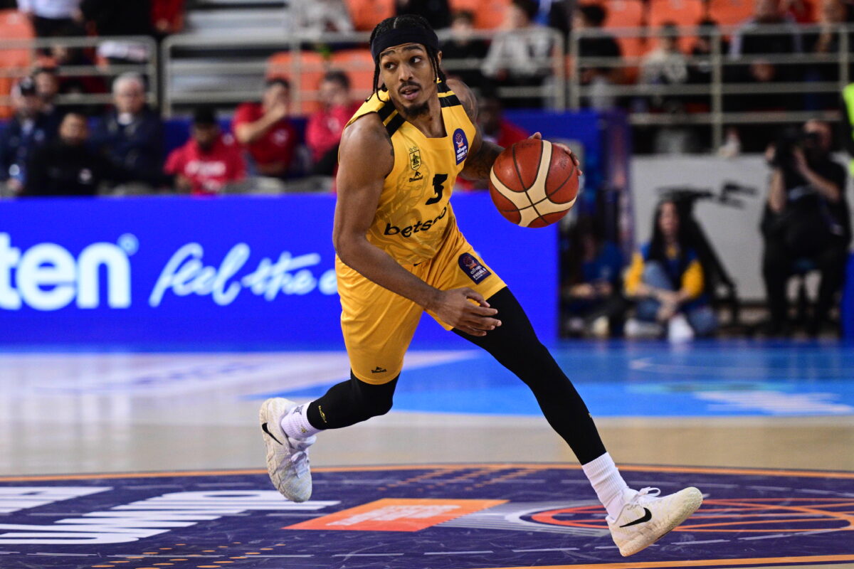 Κρίσιμη μέρα για Τζόουνς και Πουλιανίτη