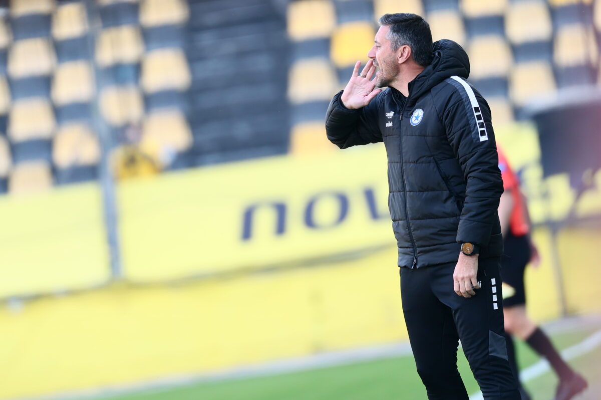 Κέρκεζ: «Δεν είναι εύκολο να κερδίσεις εδώ, ακόμα και με παίκτη παραπάνω» (vid)