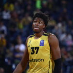 Η μαμά Αντετοκούμπο το χαίρεται μαζί με τον Κώστα (pic)